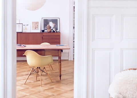 eames-15811b456bc25a