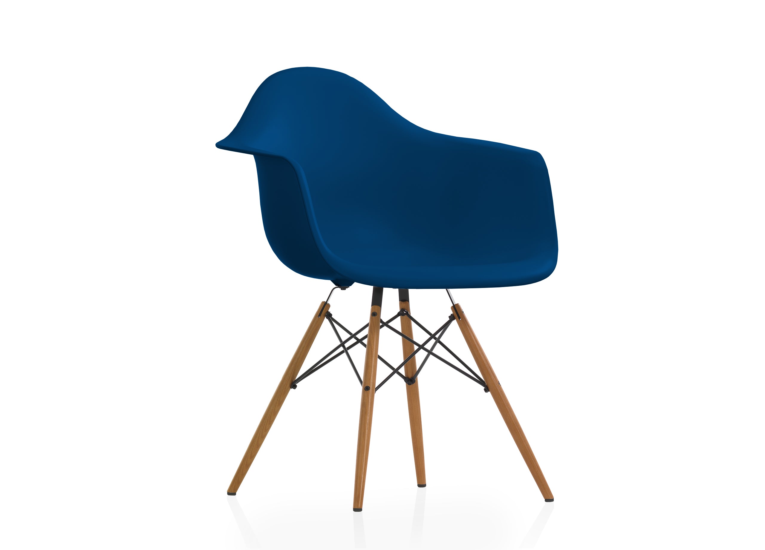 Eames Plastic Armchair RE DAW