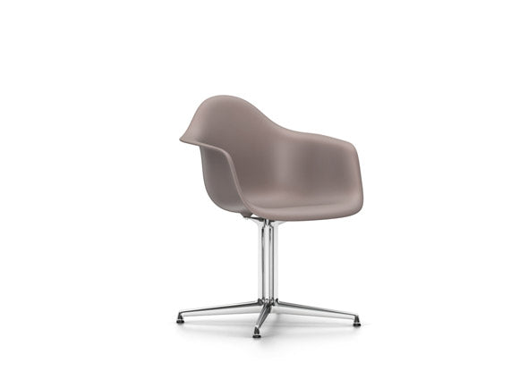 Eames Plastic Armchair RE DAL