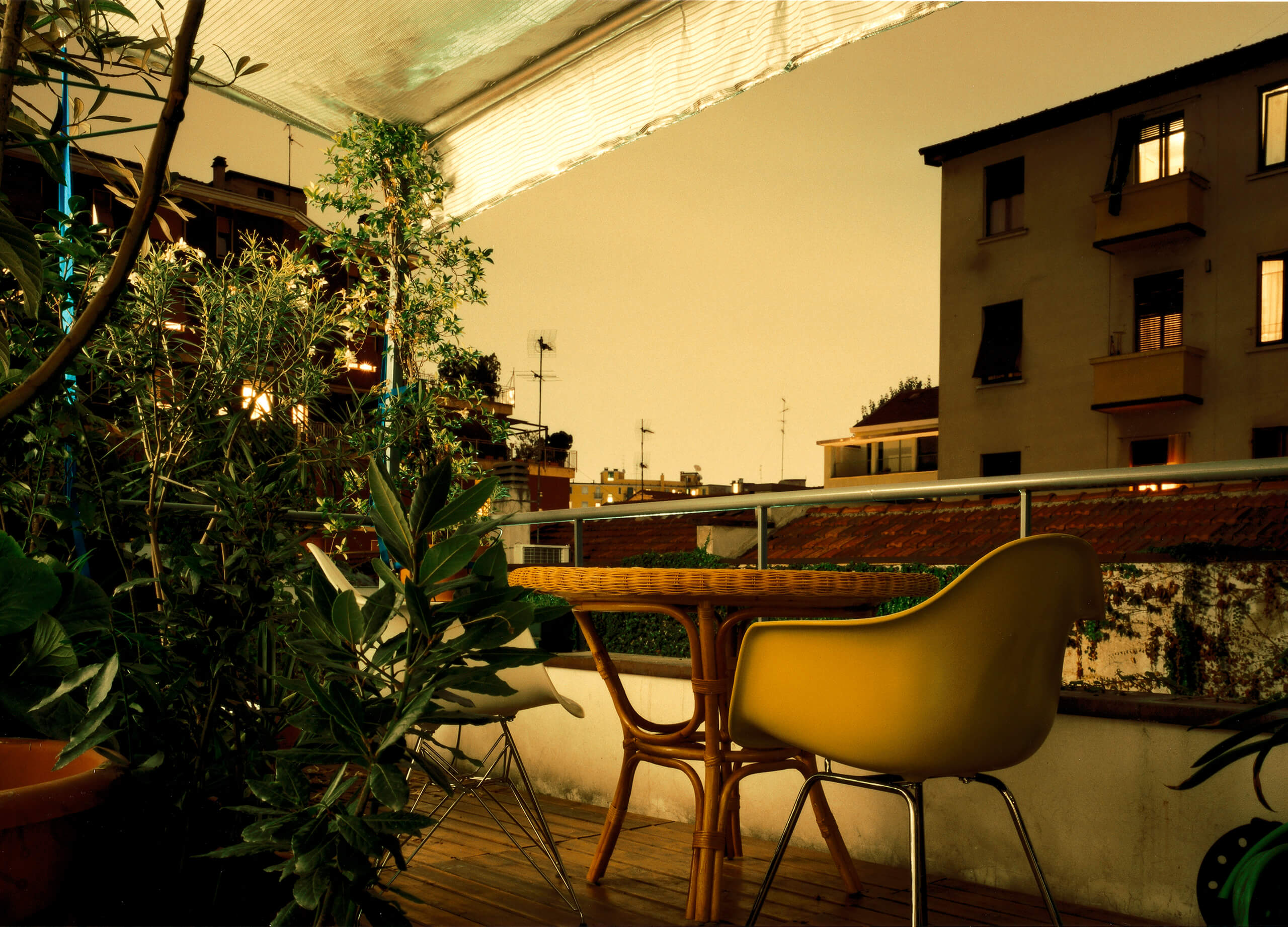 Eames Plastic Armchair RE DAX