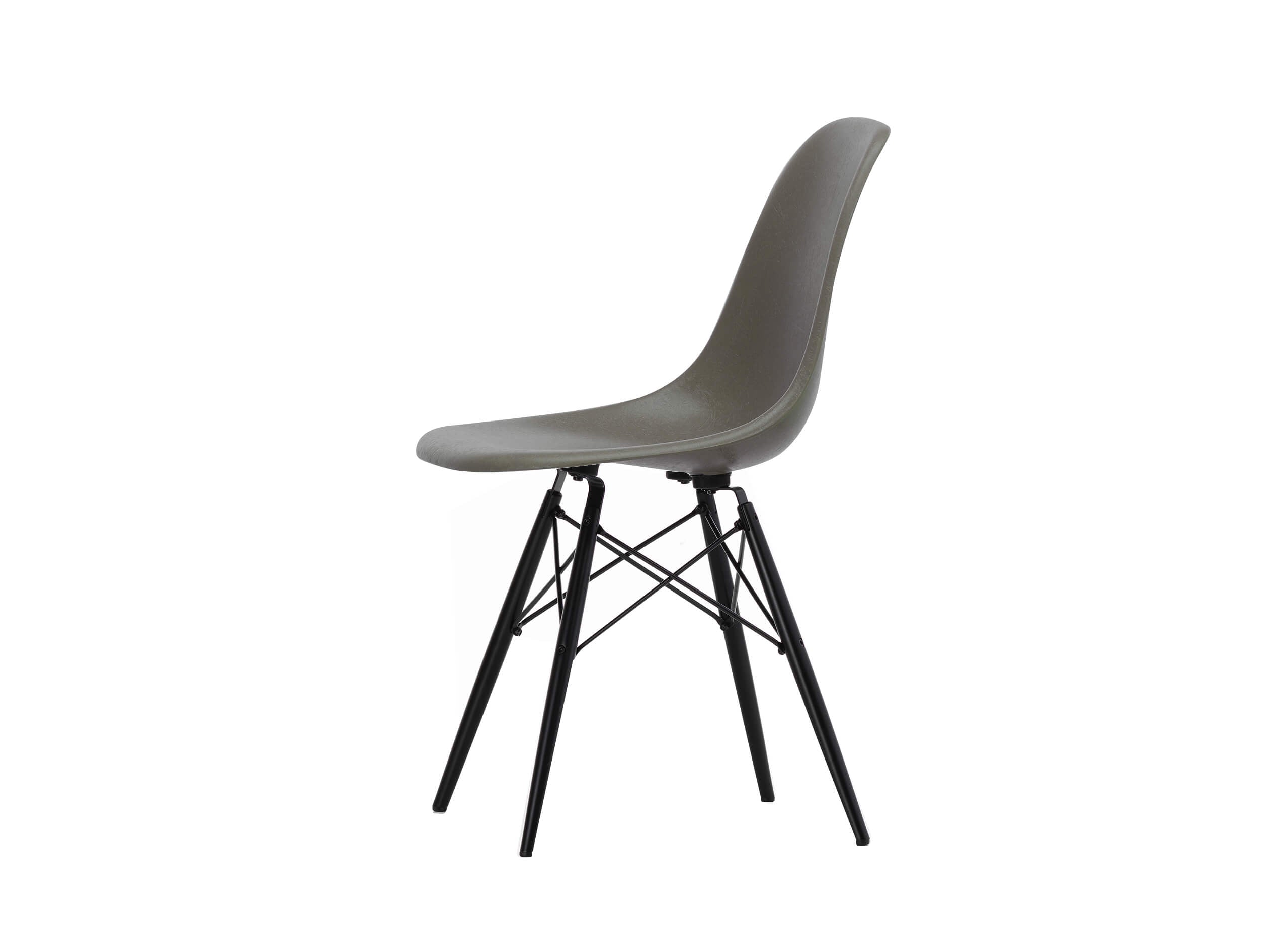 Eames Fiberglass Chair DSW