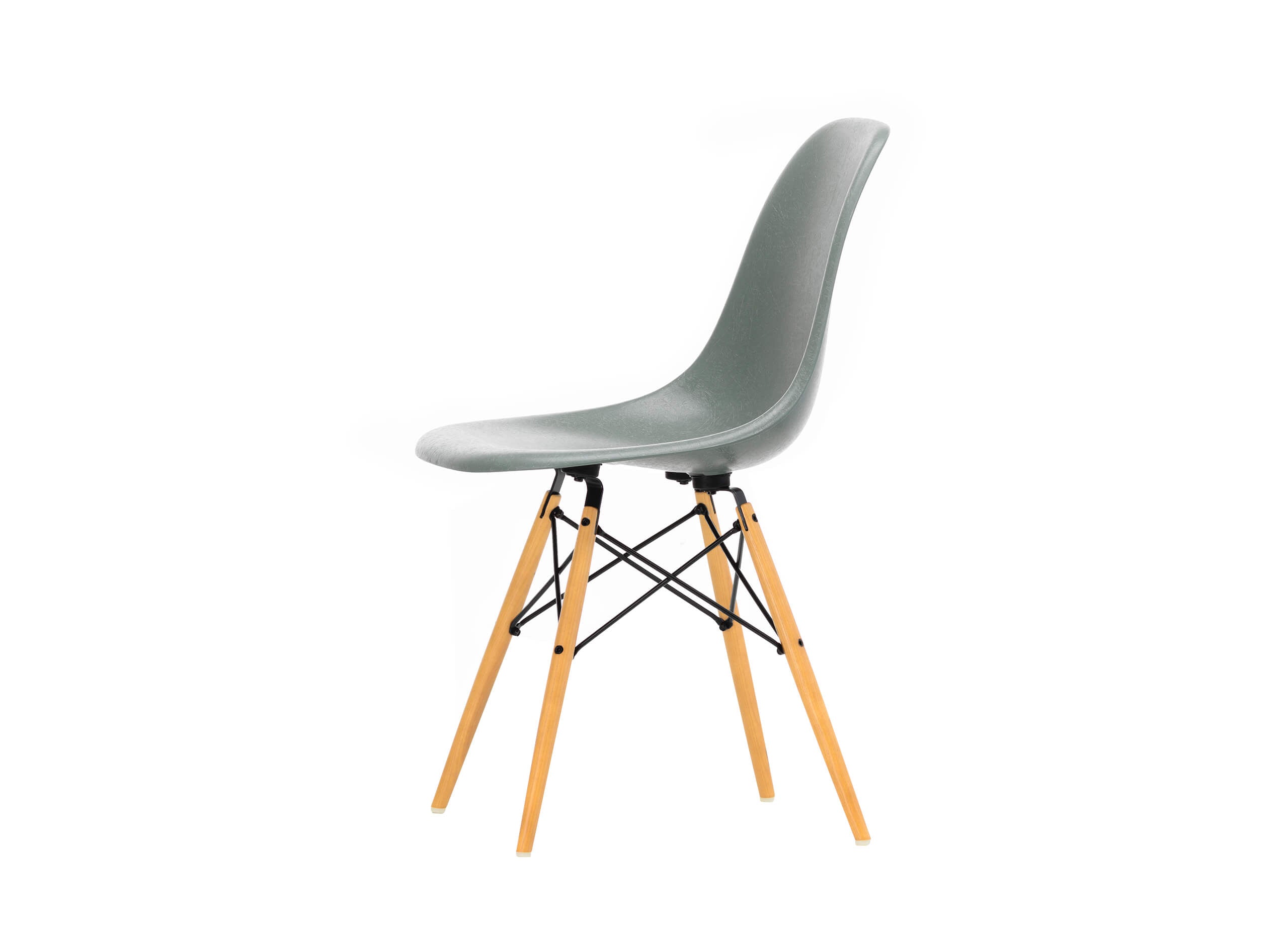 Eames Fiberglass Chair DSW