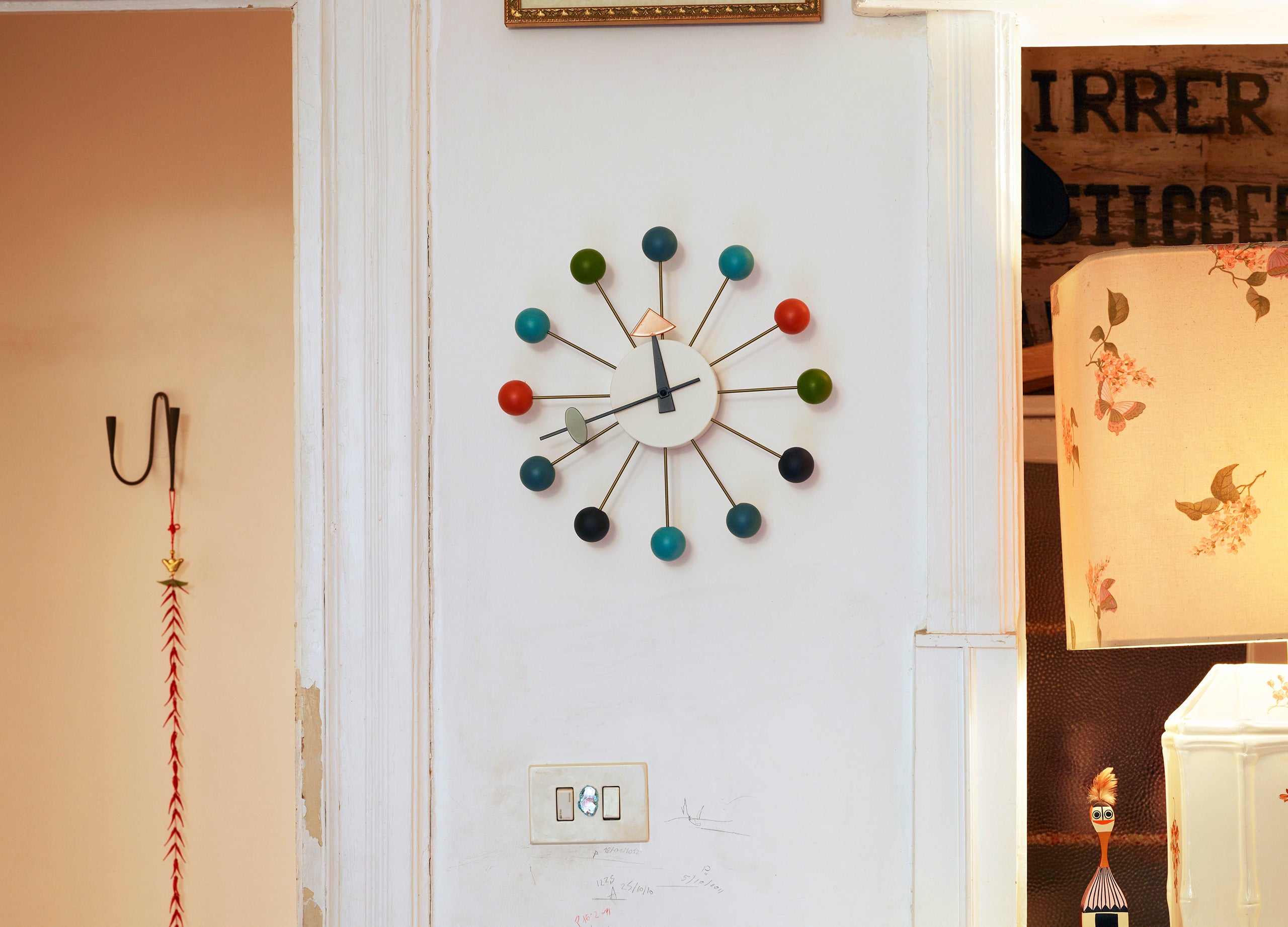 Ball Clock Wanduhr