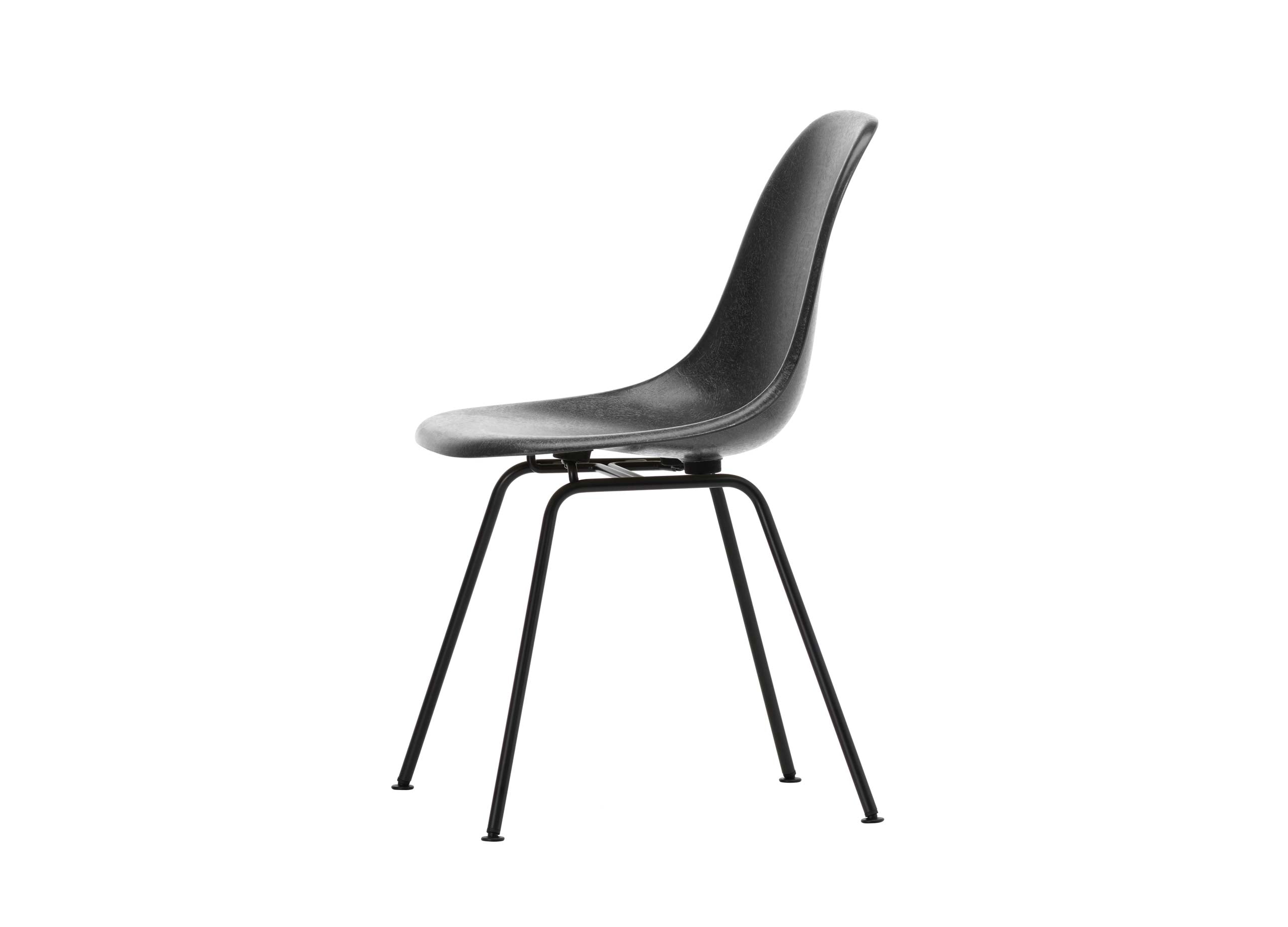 Eames Fiberglass Chair DSX