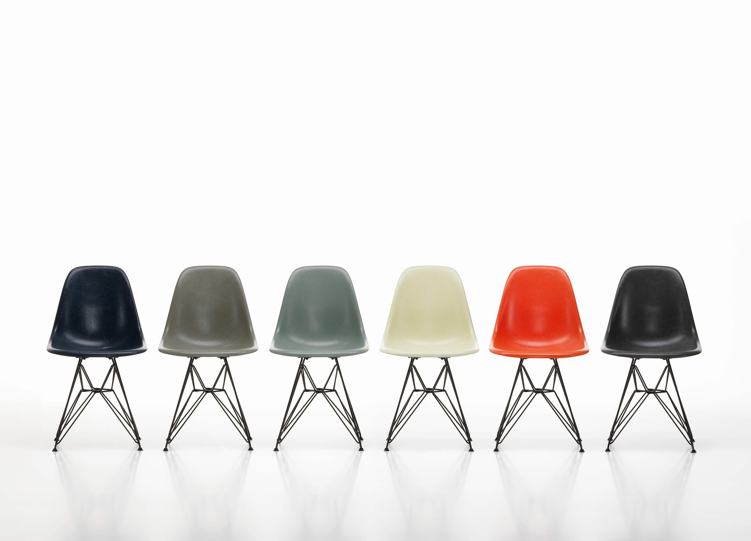 Eames Fiberglas Chair DSR