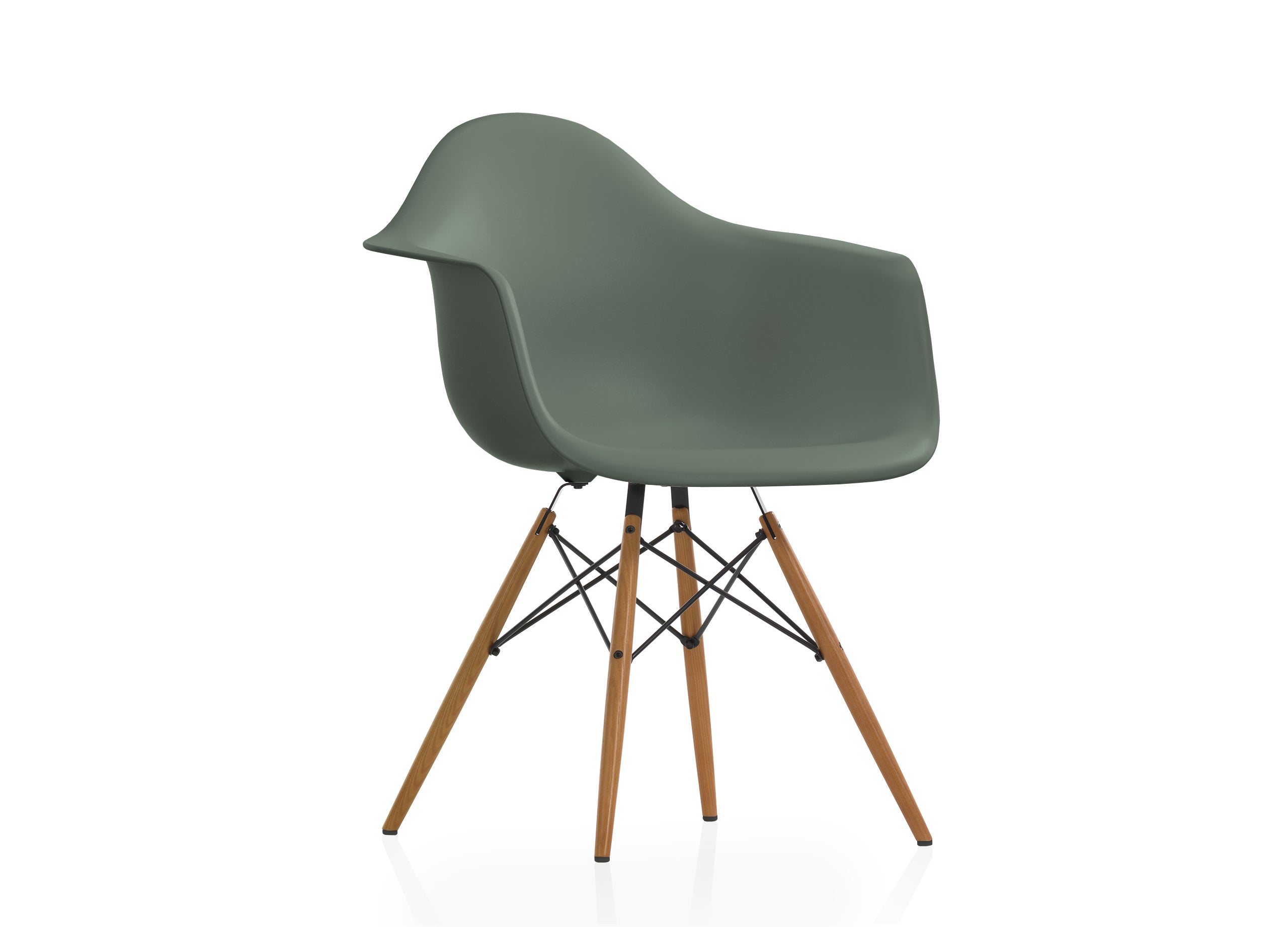 Eames Plastic Armchair RE DAW