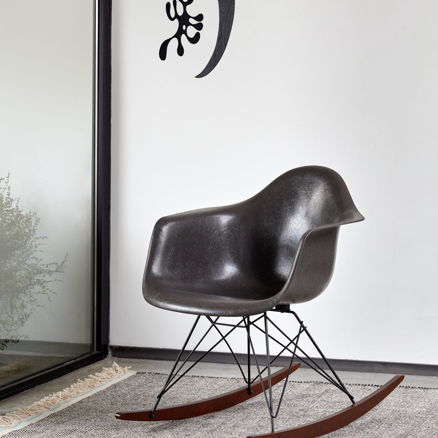 Eames Fiberglass Armchair RAR