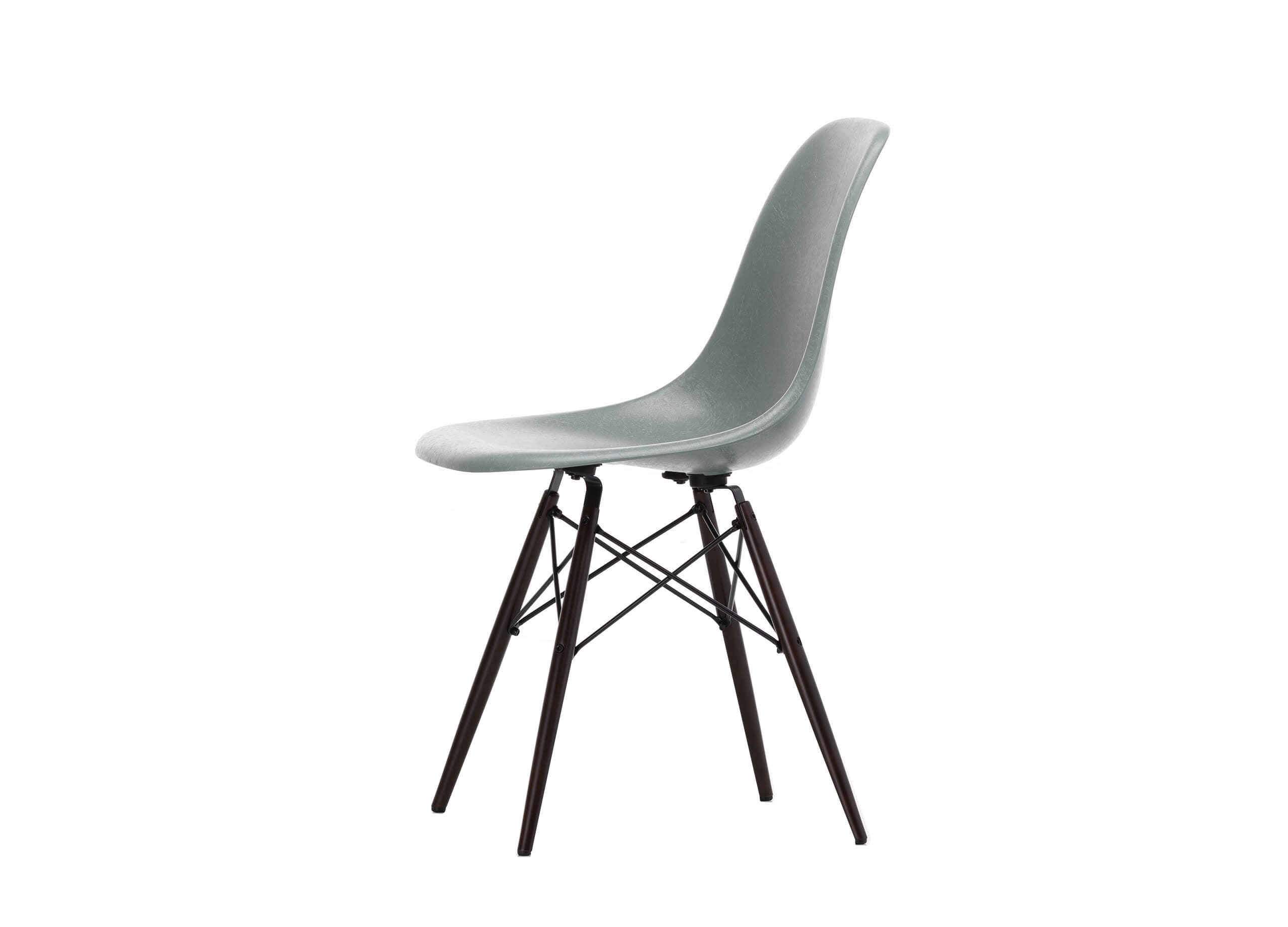 Eames Fiberglass Chair DSW