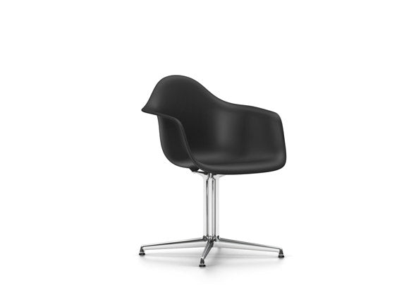 Eames Plastic Armchair RE DAL