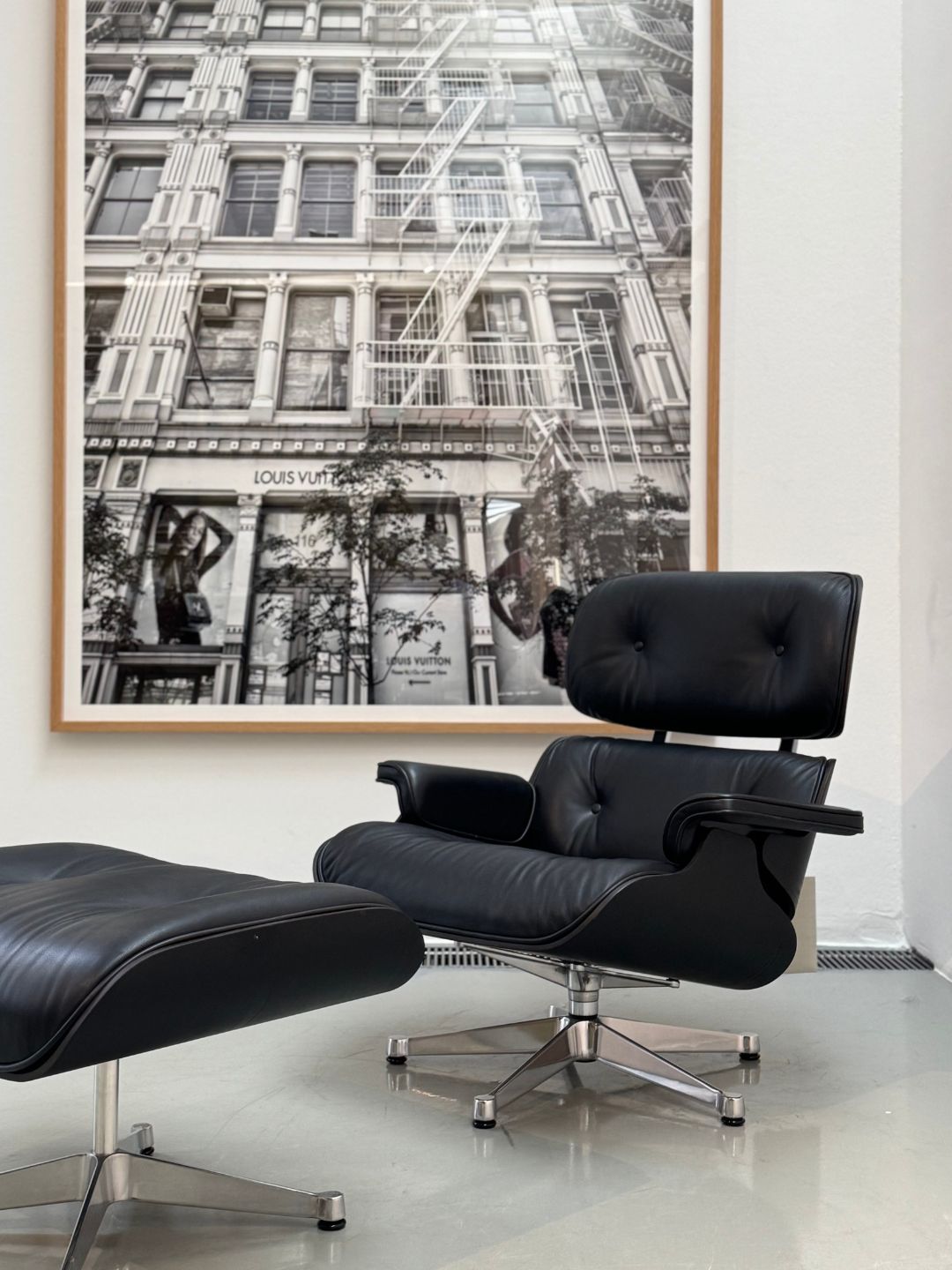 Eames Lounge Chair | QVEST Edition | Untergestell poliert