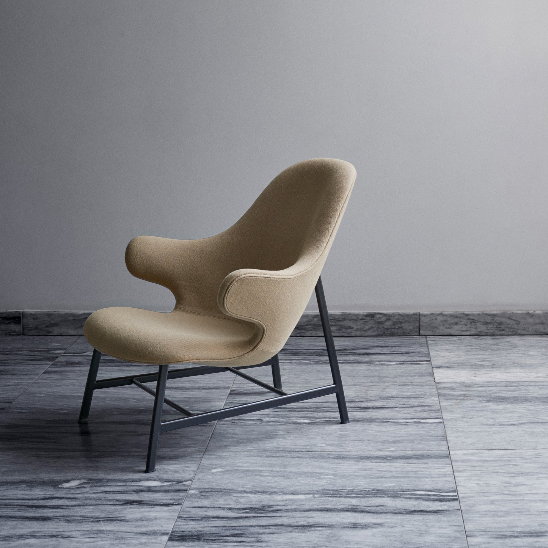 Catch Lounge Chair JH13