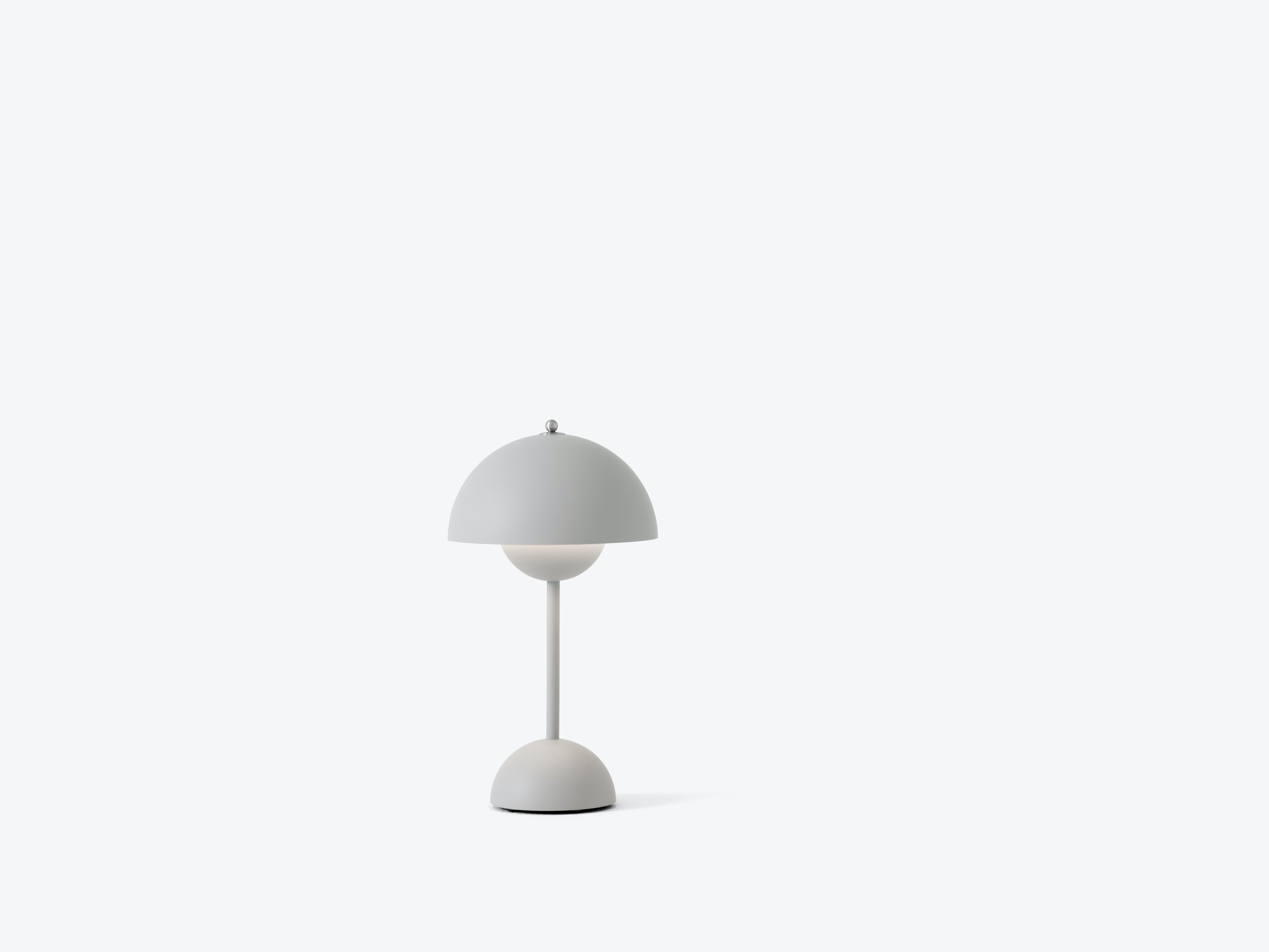 Flowerpot VP9 Tischleuchte Portable