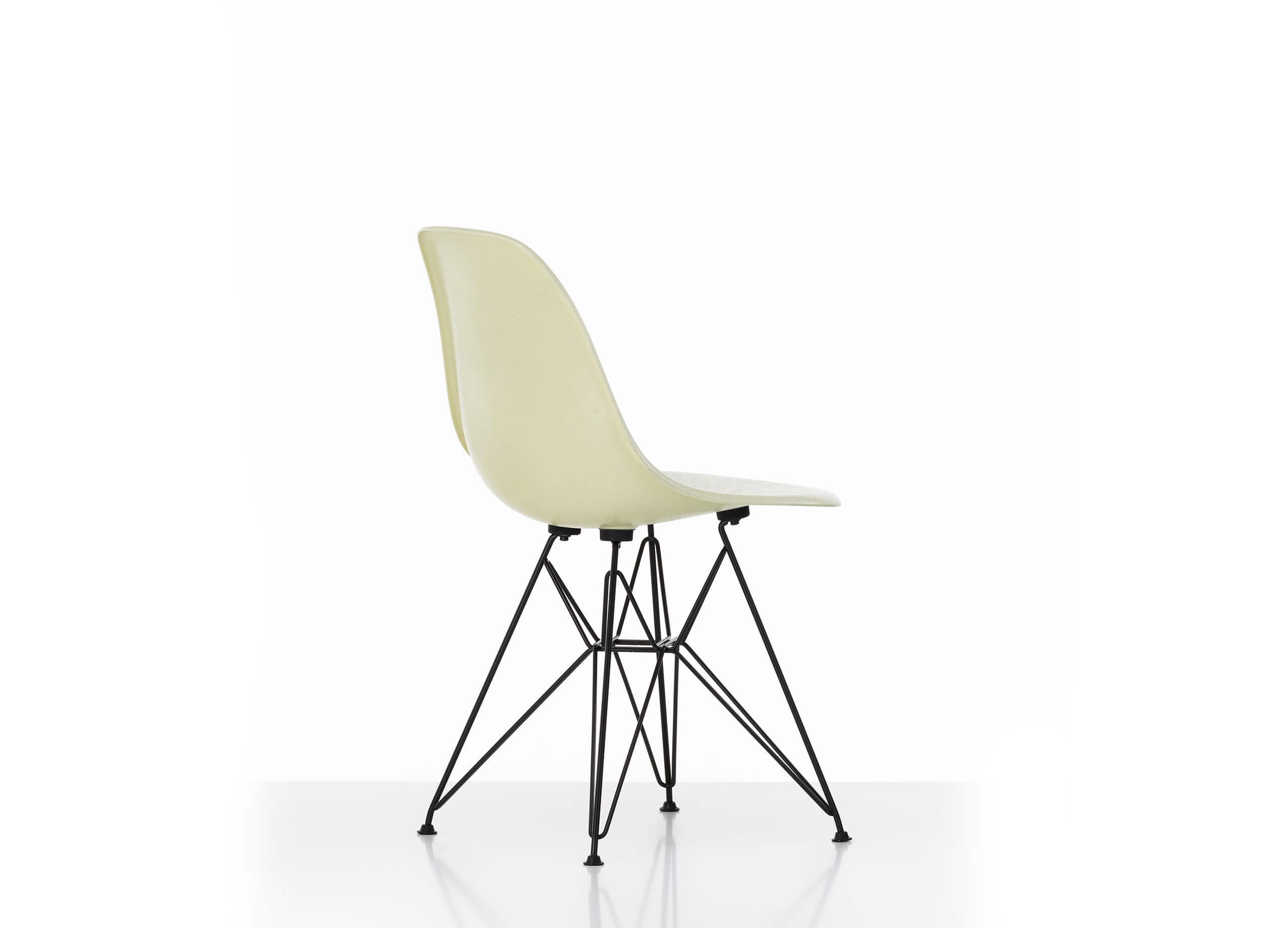 Eames Fiberglas Chair DSR