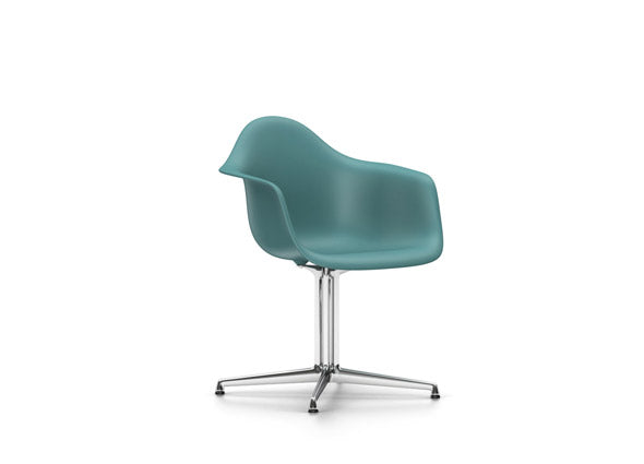 Eames Plastic Armchair RE DAL