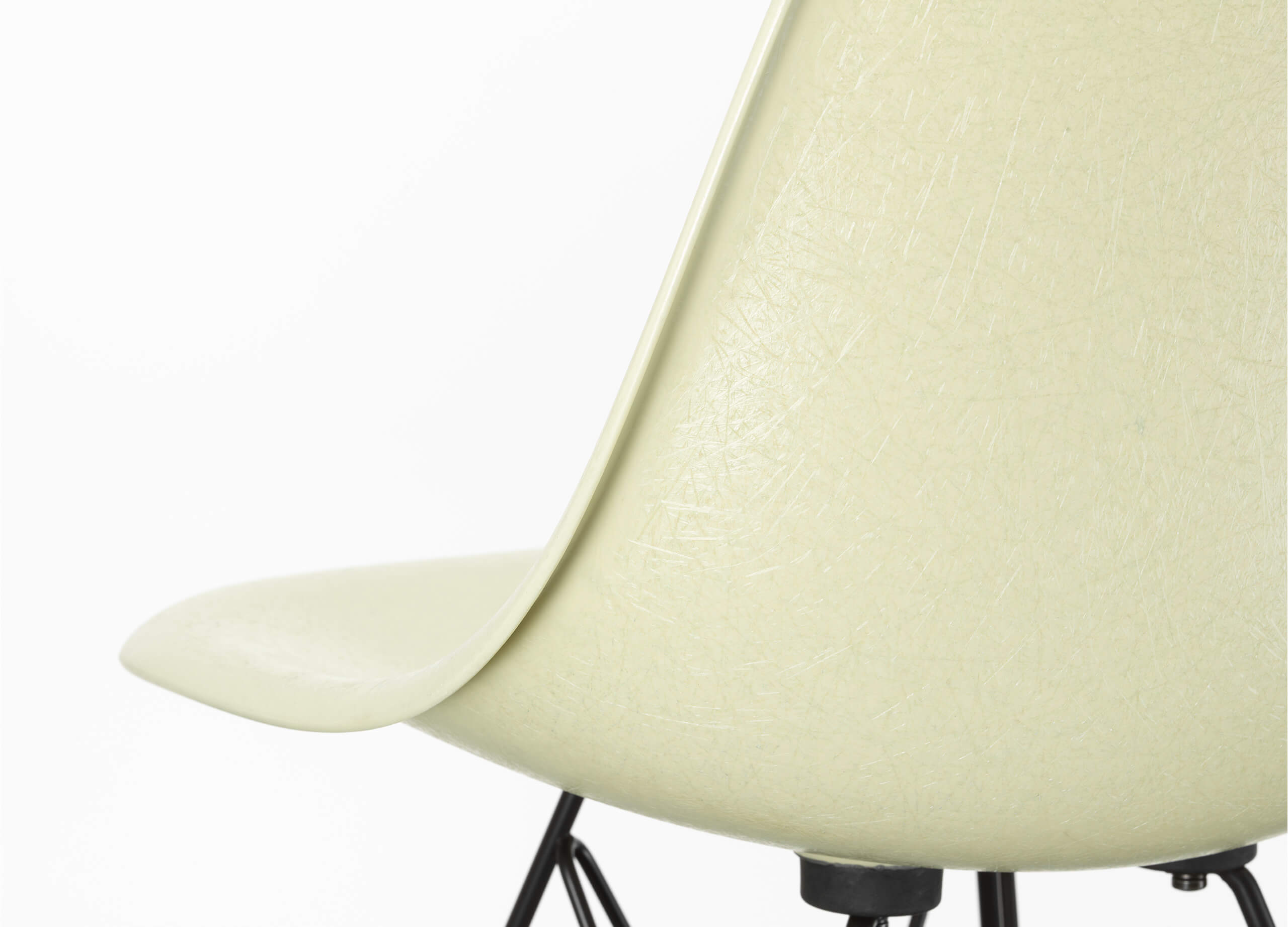 Eames Fiberglas Chair DSR