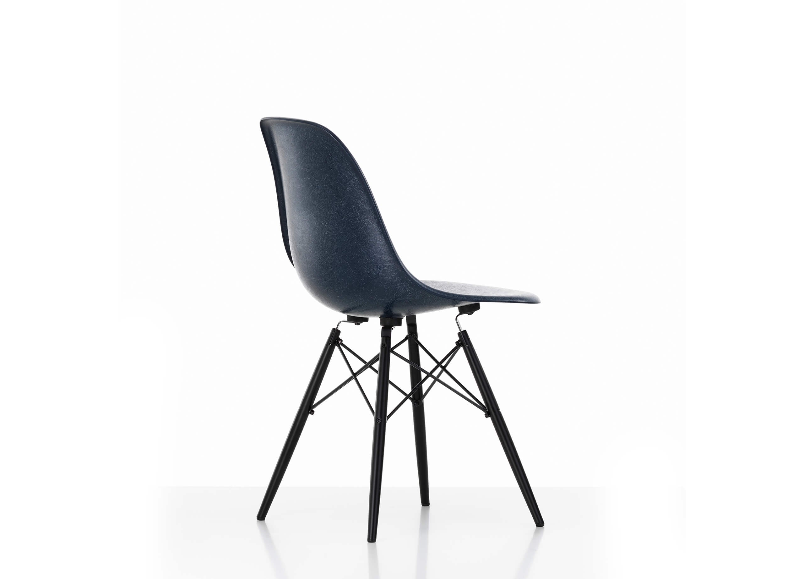 Eames Fiberglass Chair DSW