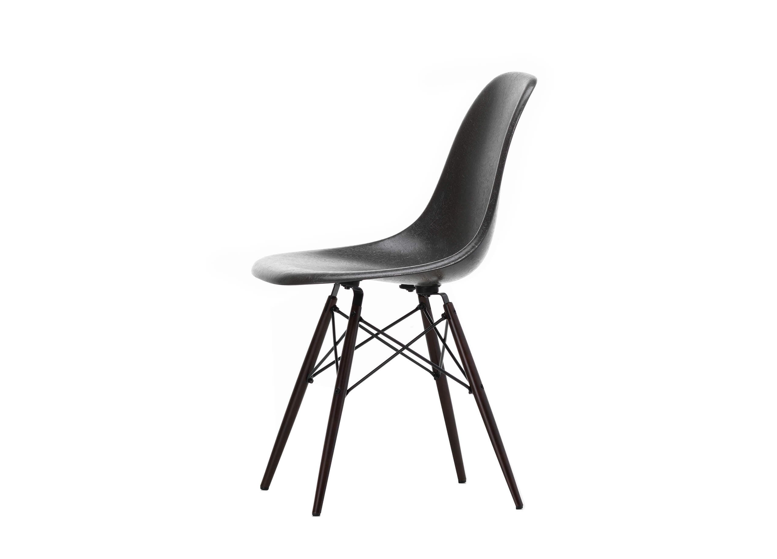 Eames Fiberglass Chair DSW