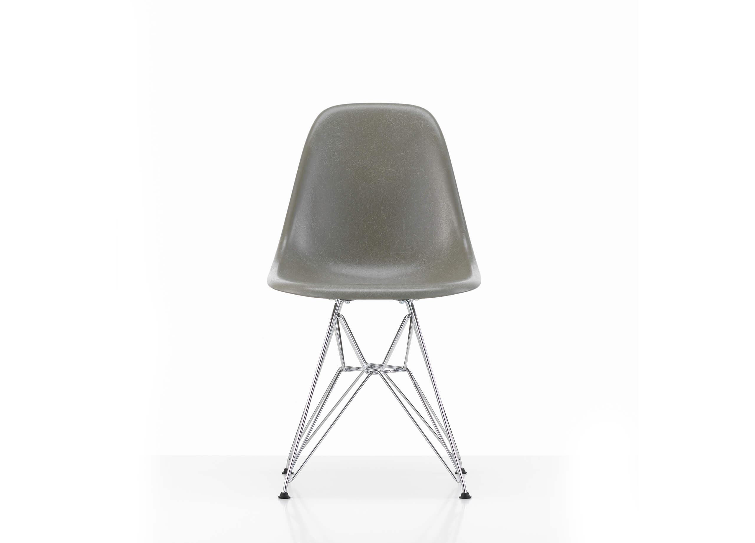 Eames Fiberglass Chair DSR