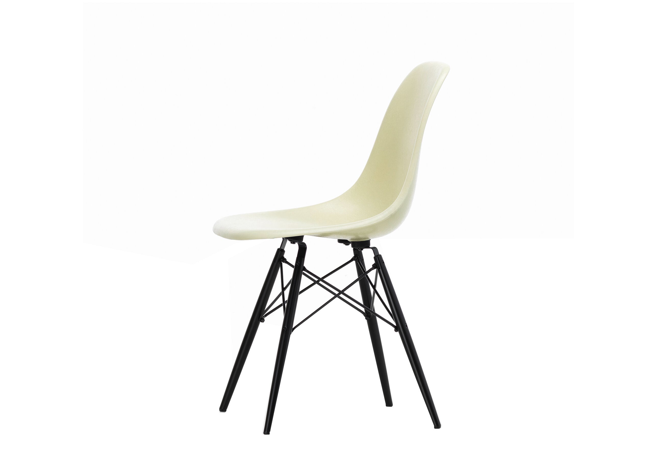 Eames Fiberglass Chair DSW
