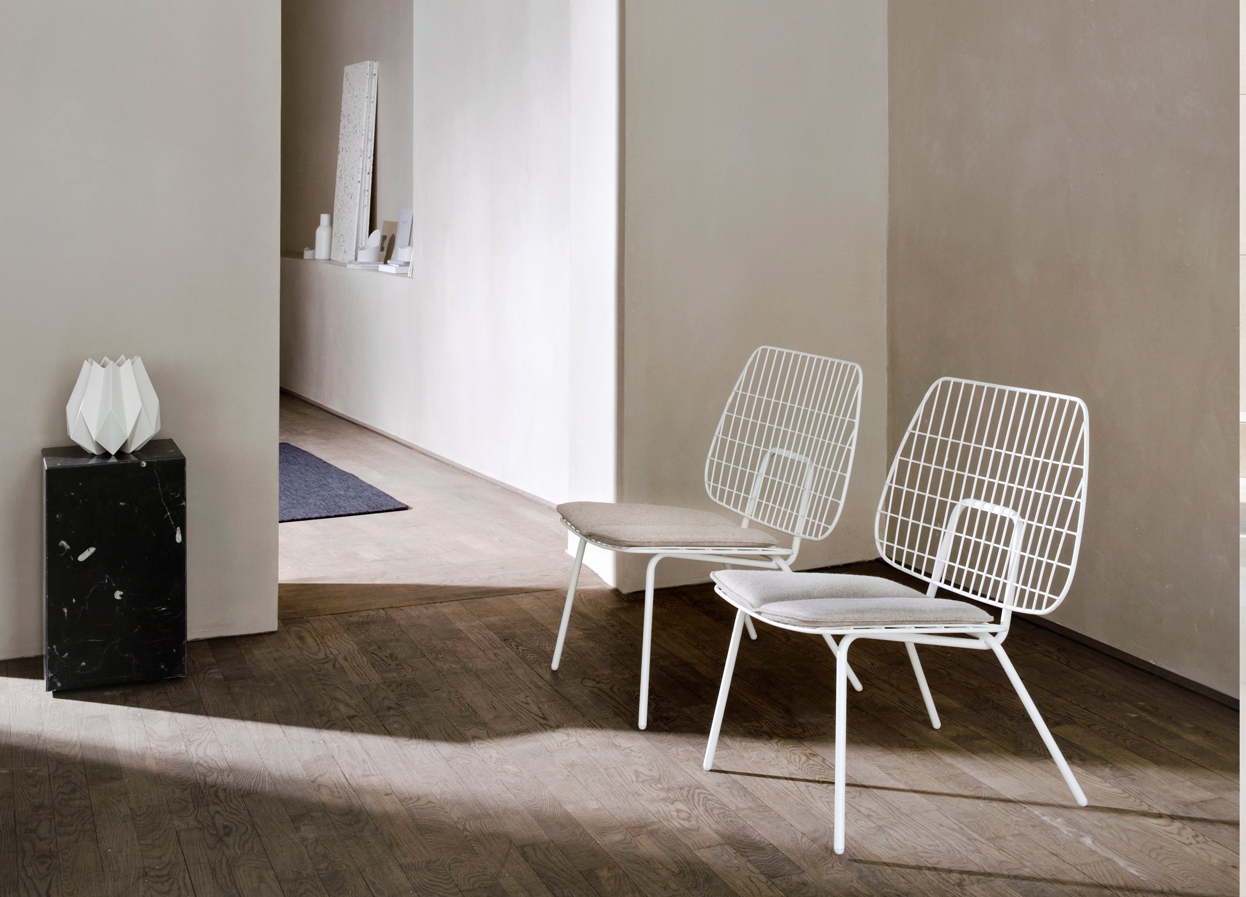 WM String Lounge Chair Outdoor