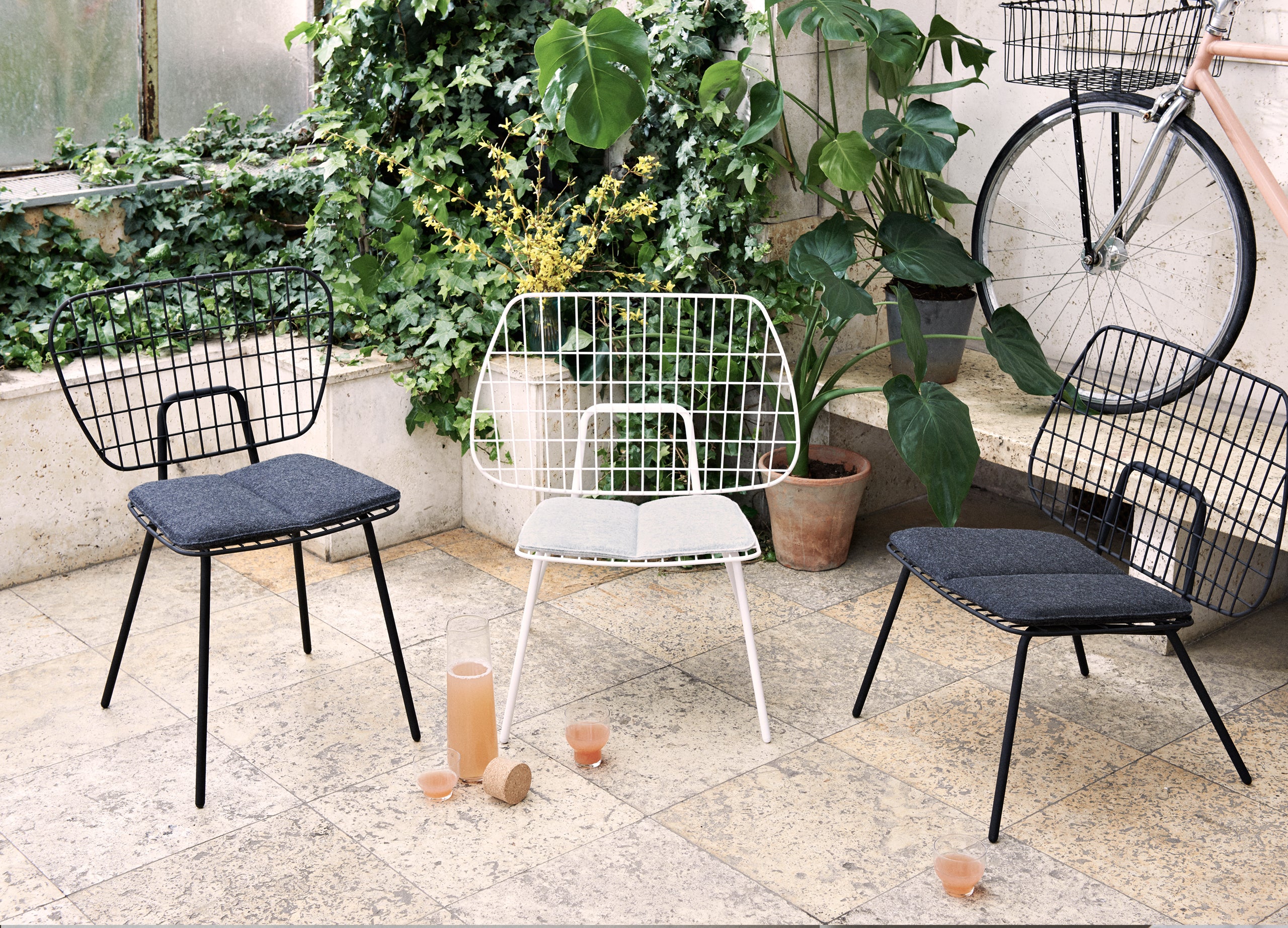 WM String Lounge Chair Outdoor