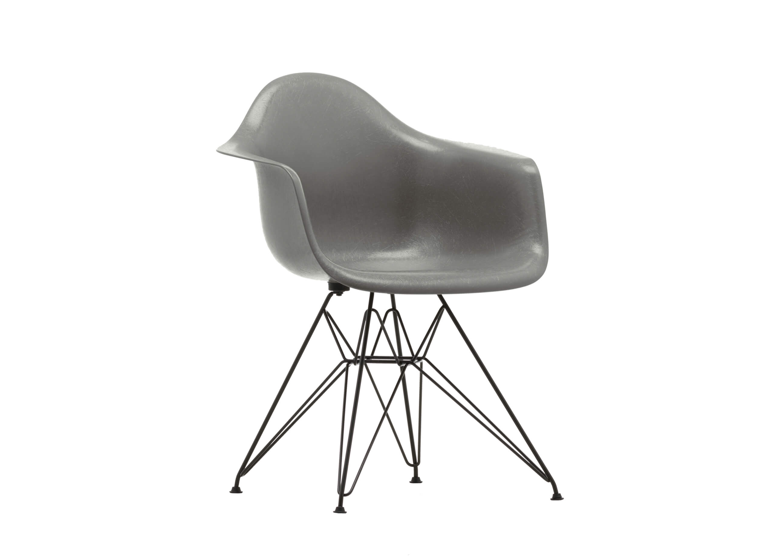 Eames Fiberglass Armchair DAR