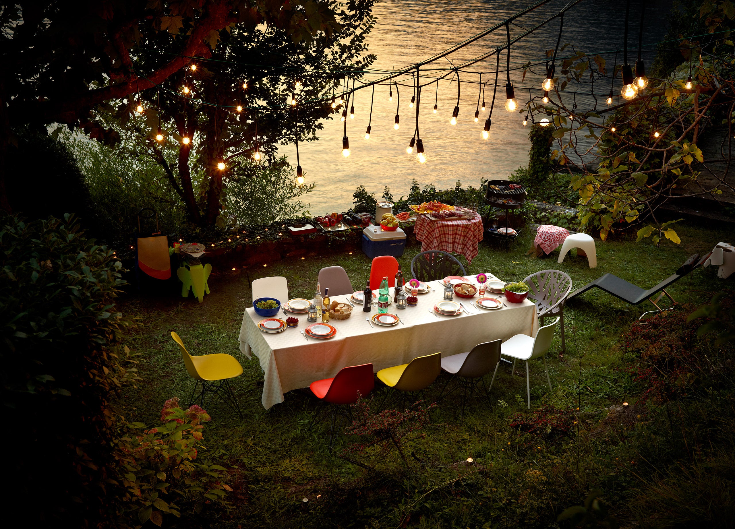 Eames Plastic Side Chair DSR