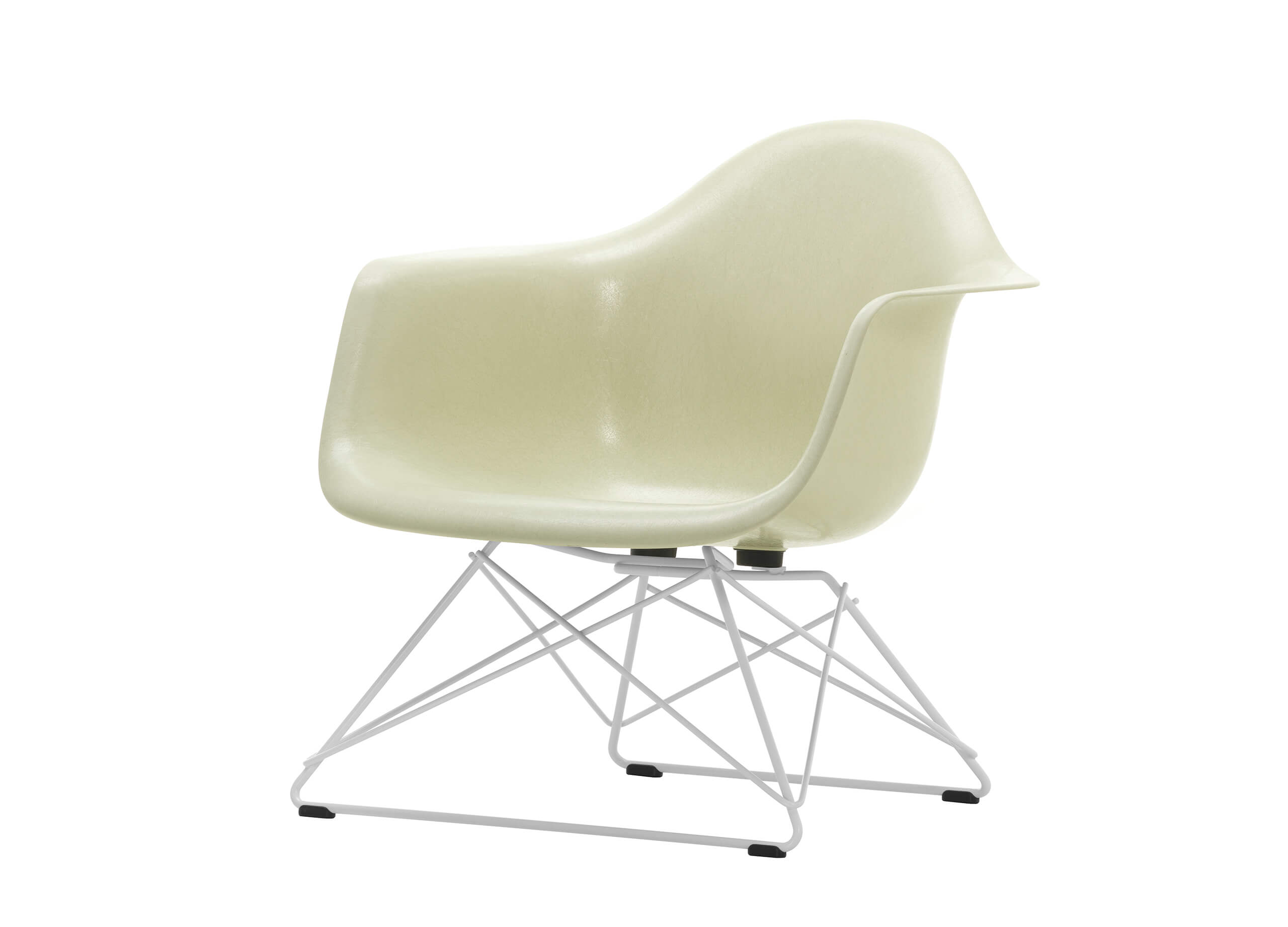 Eames Fiberglass Armchair LAR