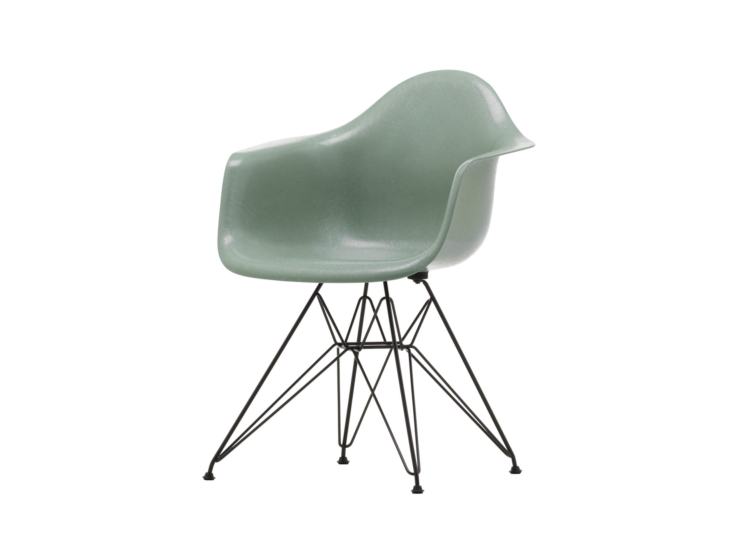 Eames Fiberglass Armchair DAR