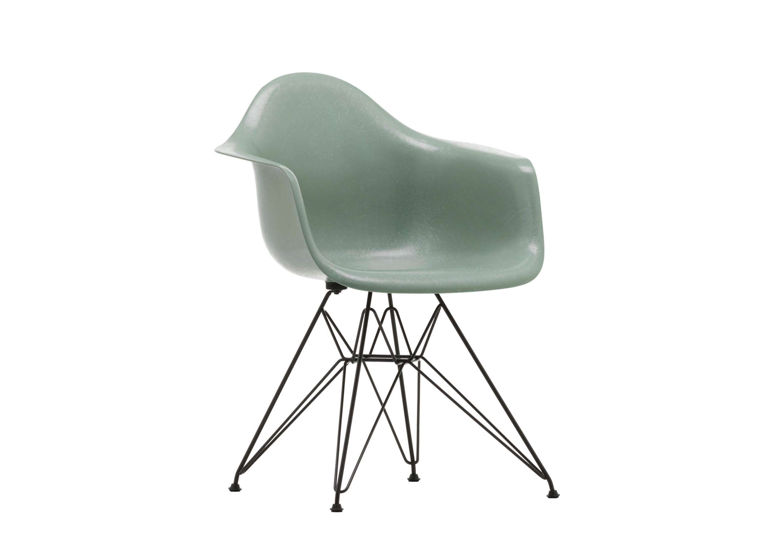 Eames Fiberglass Armchair DAR