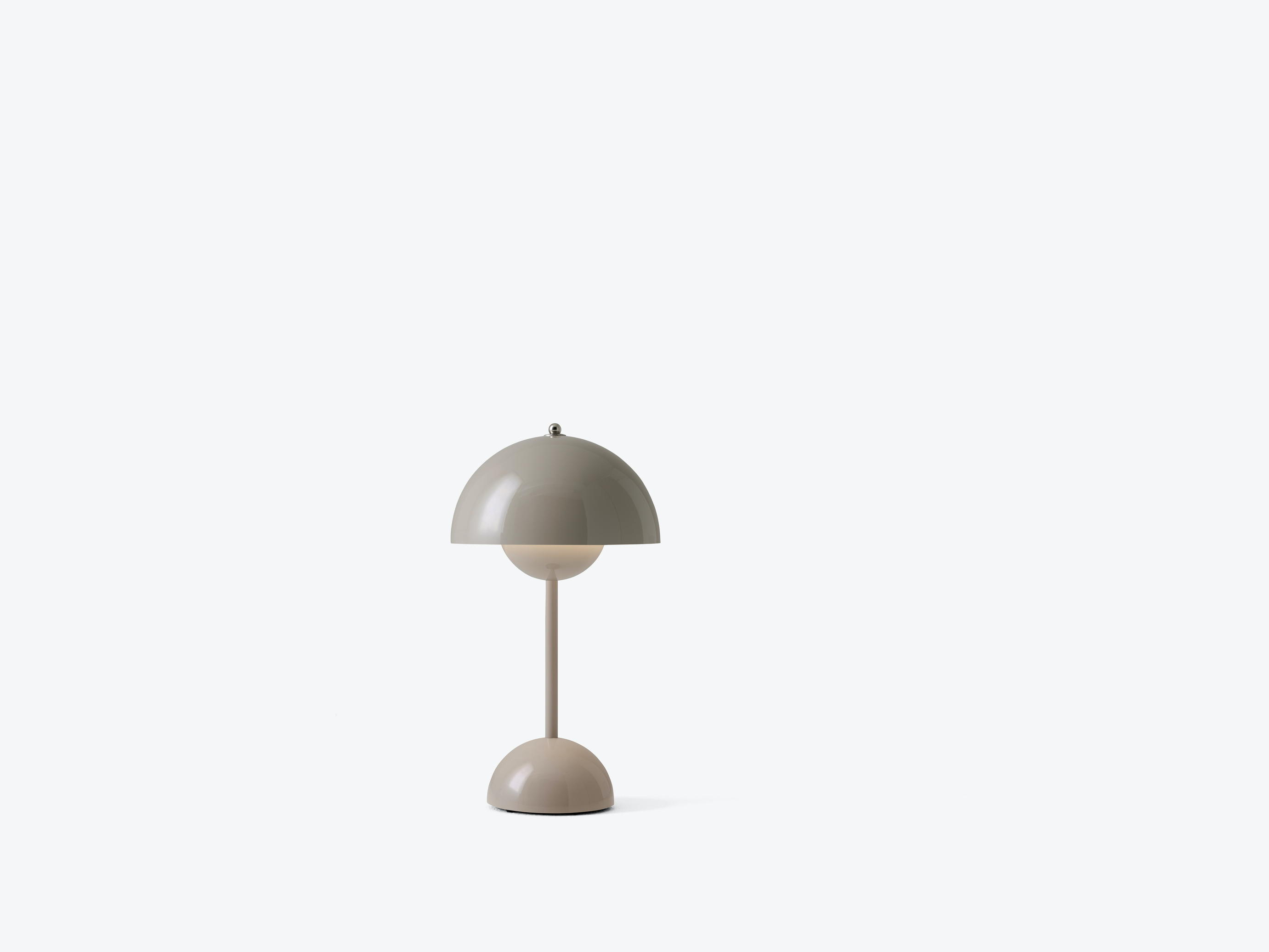 Flowerpot VP9 Tischleuchte Portable