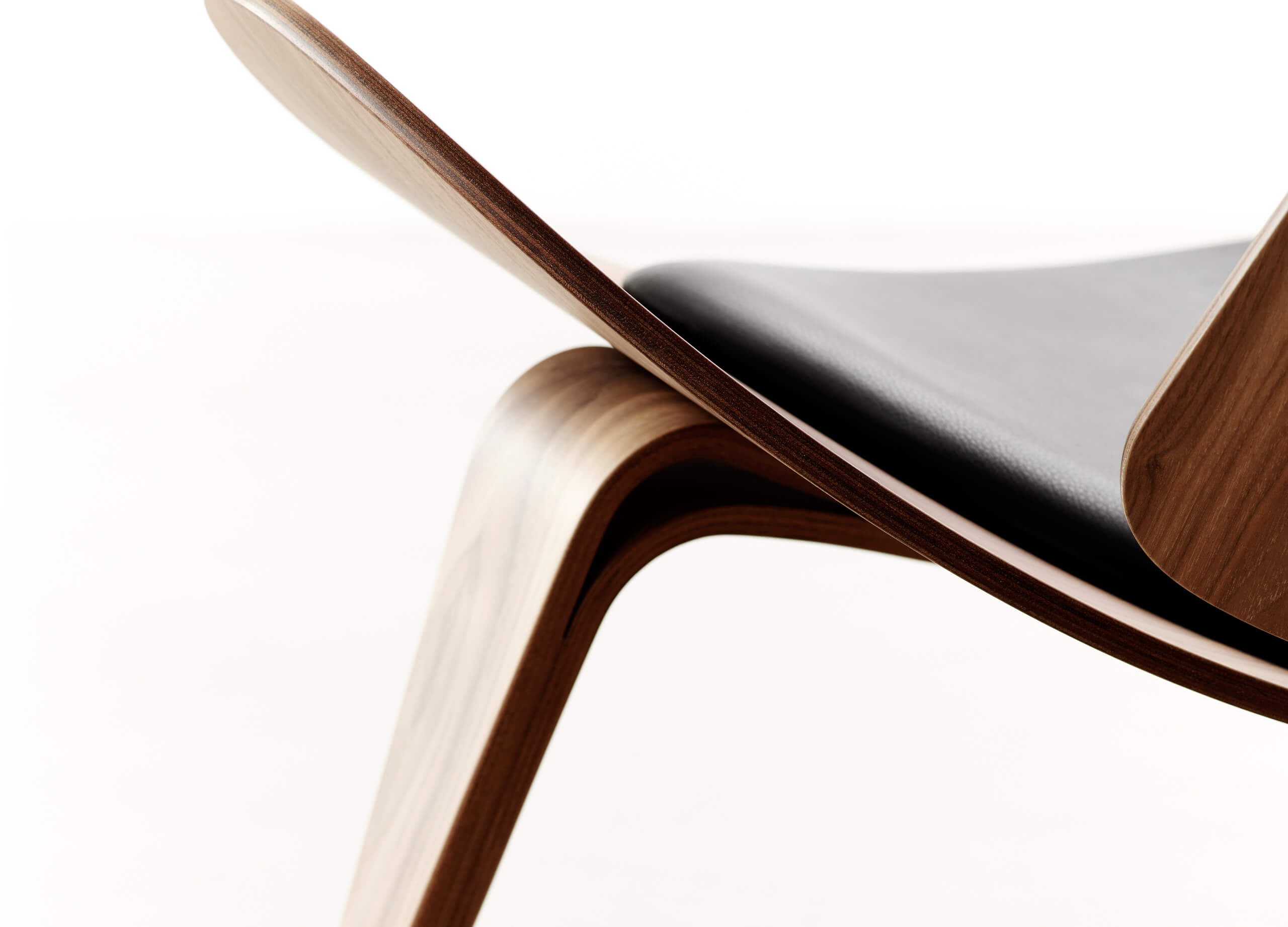 CH07 Shell Chair