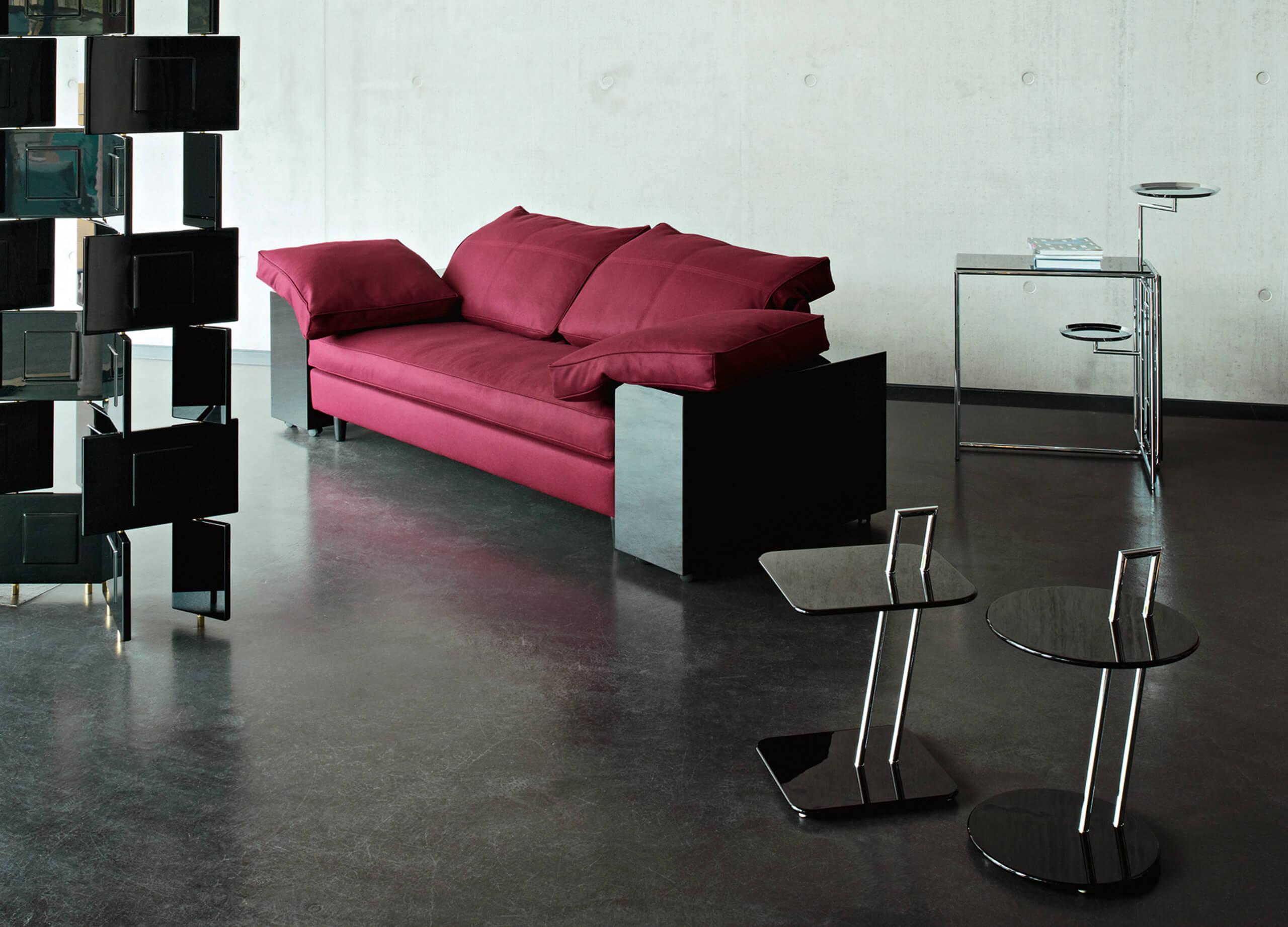 Rivoli Table