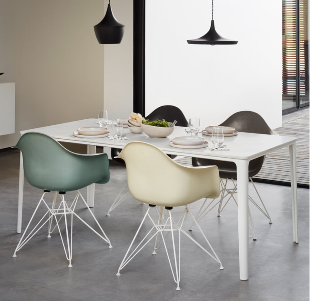Eames Fiberglass Armchair DAR
