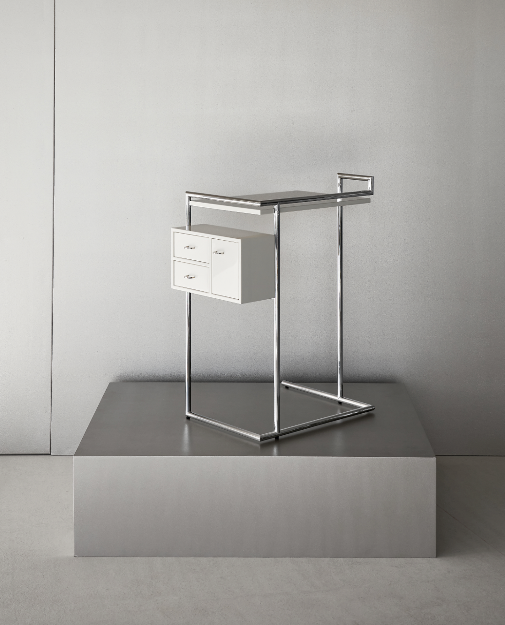 Petite Coiffeuse | Eileen Gray