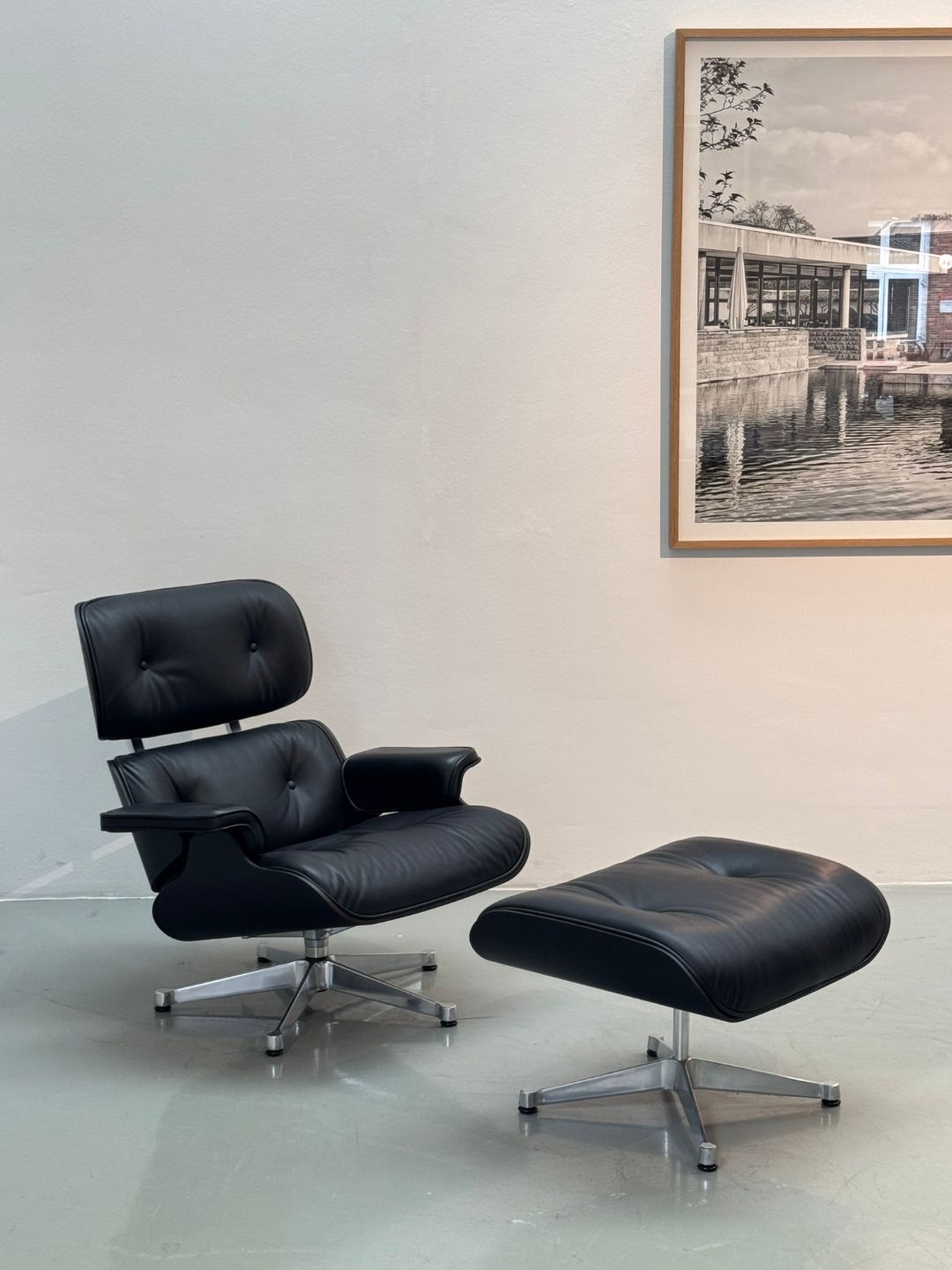 Eames Lounge Chair | QVEST Edition | Untergestell poliert