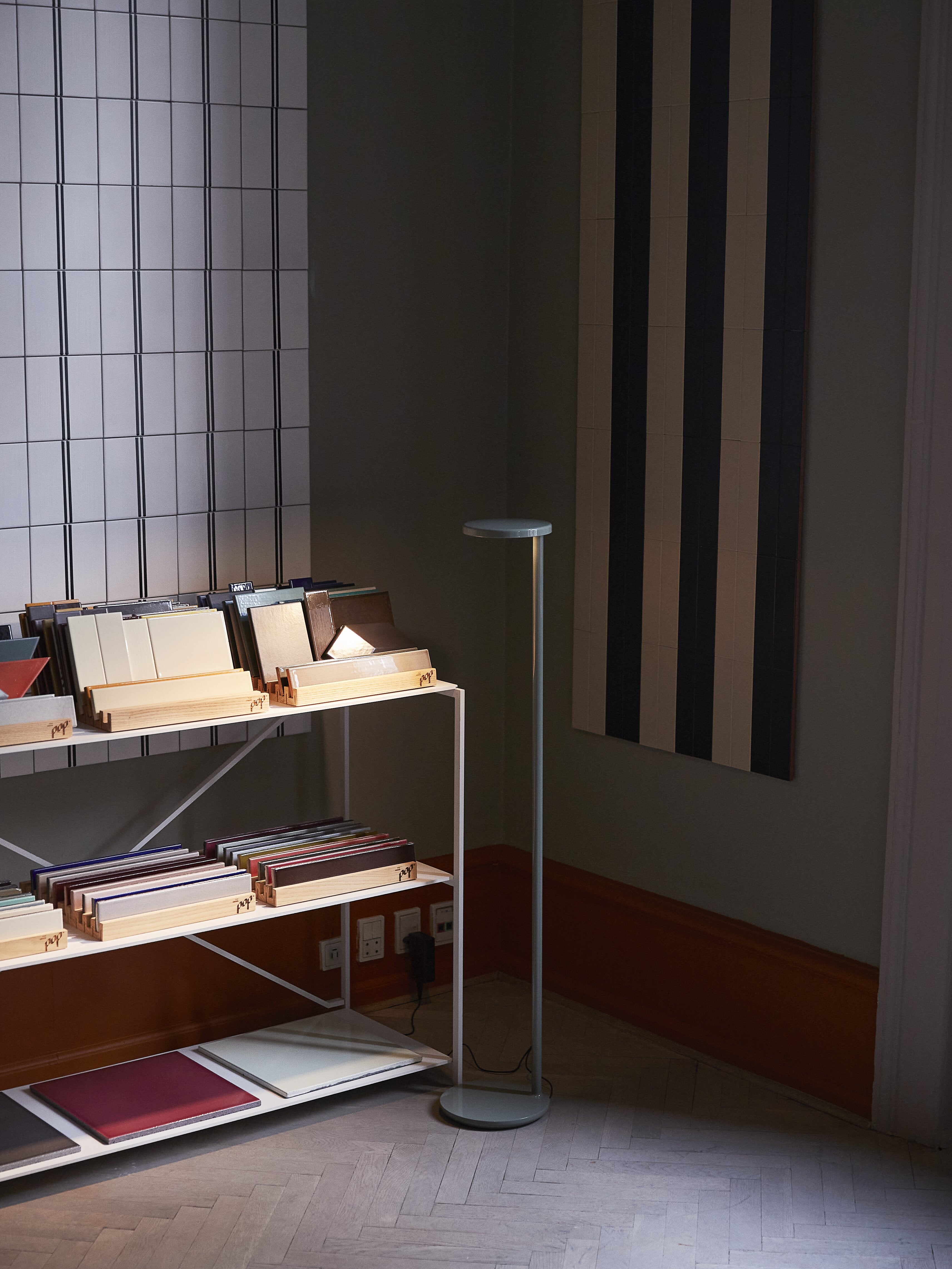 Oblique Floor - Stehleuchte
