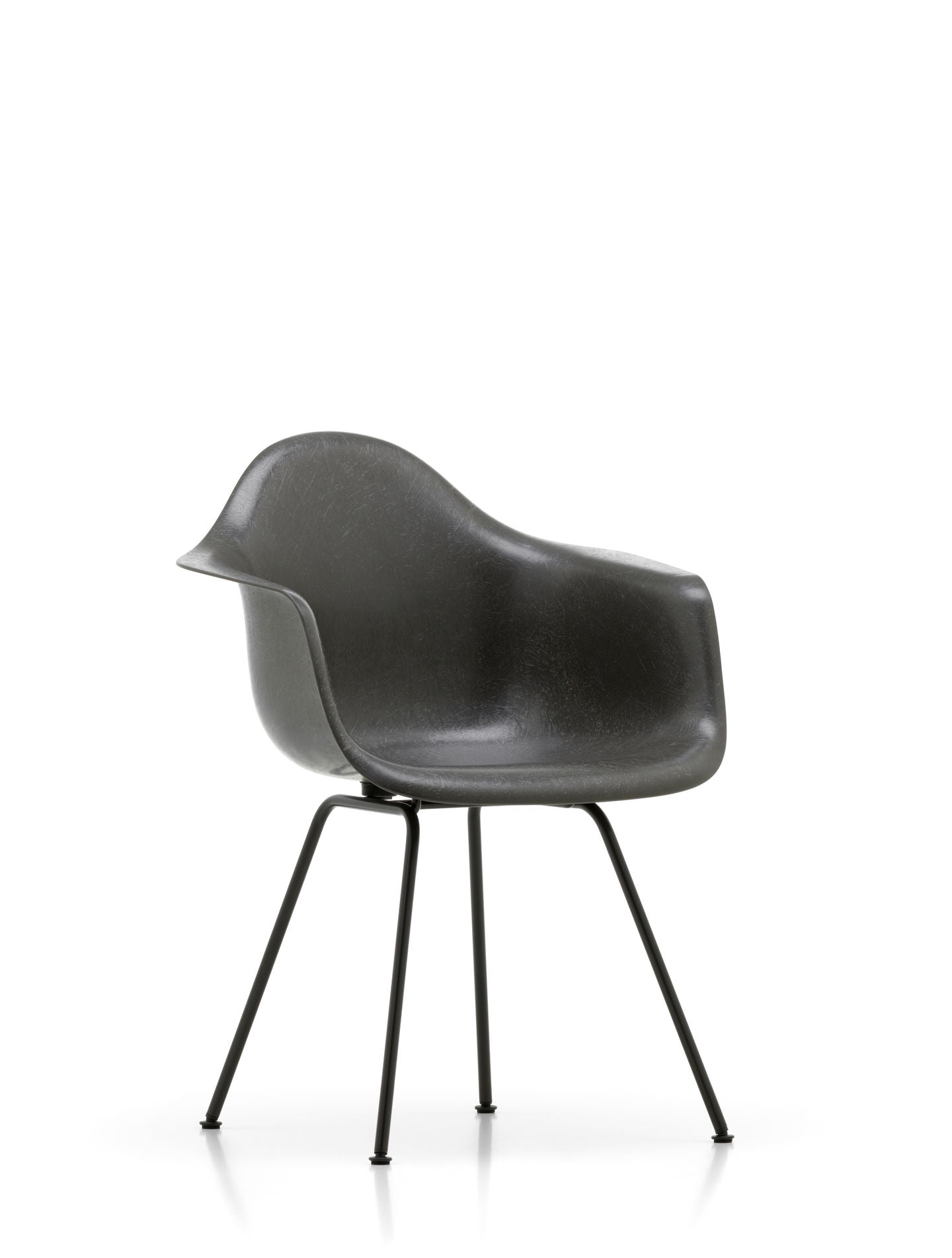Eames Fiberglass Armchair DAX
