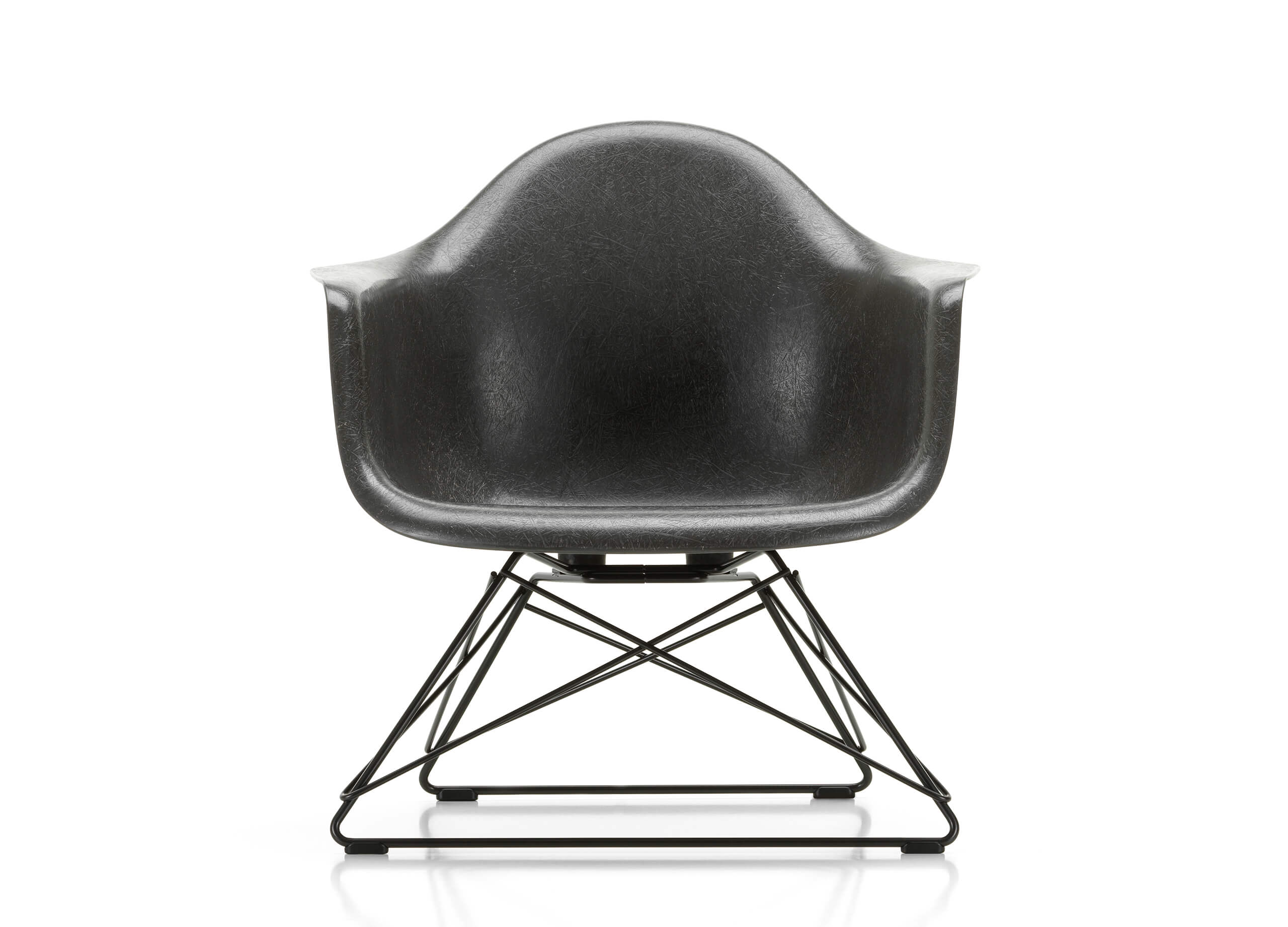 Eames Fiberglass Armchair LAR