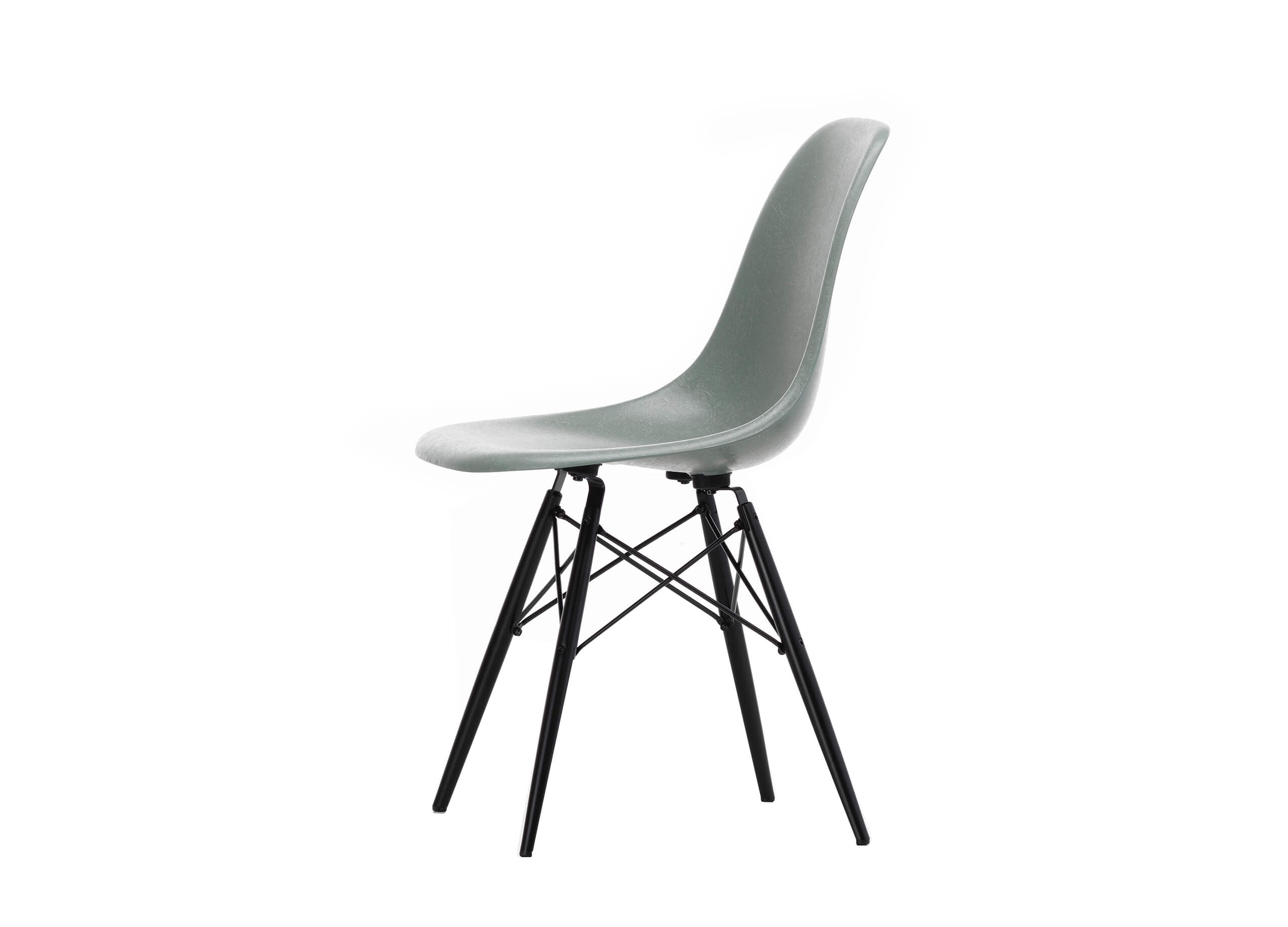 Eames Fiberglass Chair DSW