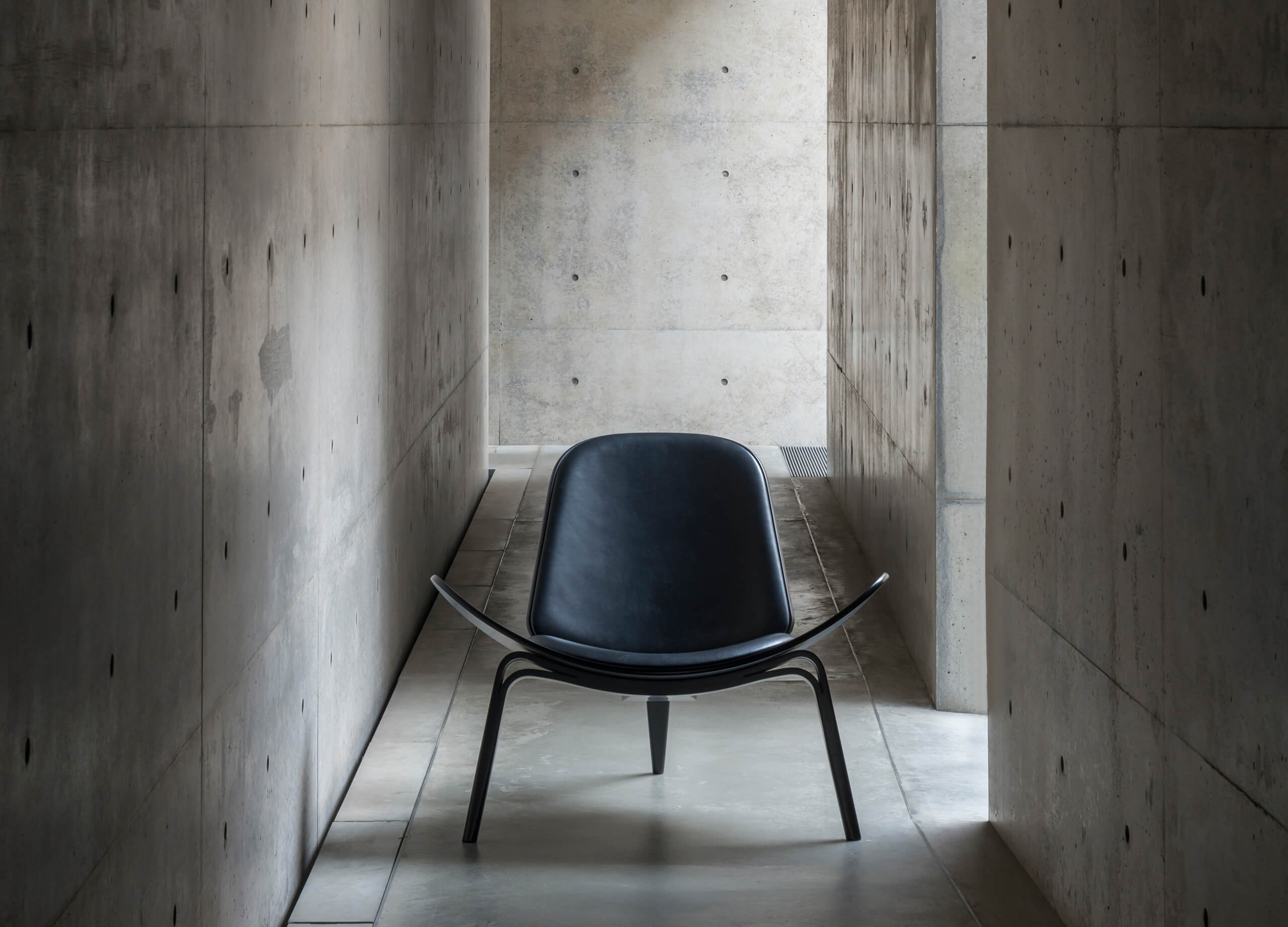 CH07 Shell Chair