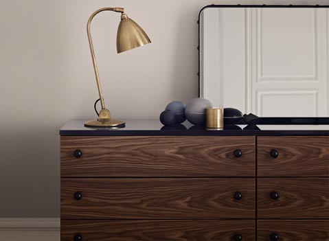 Der Grossmann Dresser aus edlem Nussbaum-Furnier